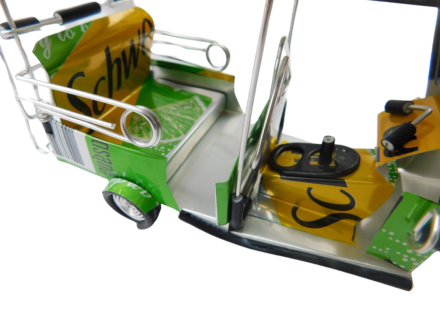 *** Schweppes Lemon *** Réplique artisanale détaillée : Taxi TUK TUK de Thaïlande - 14x7x6 cm