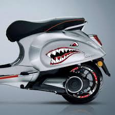 Kit d'autocollants requin en quatre couleurs (35 × 15 cm) – Parfait pour vélo, voiture et moto NS123