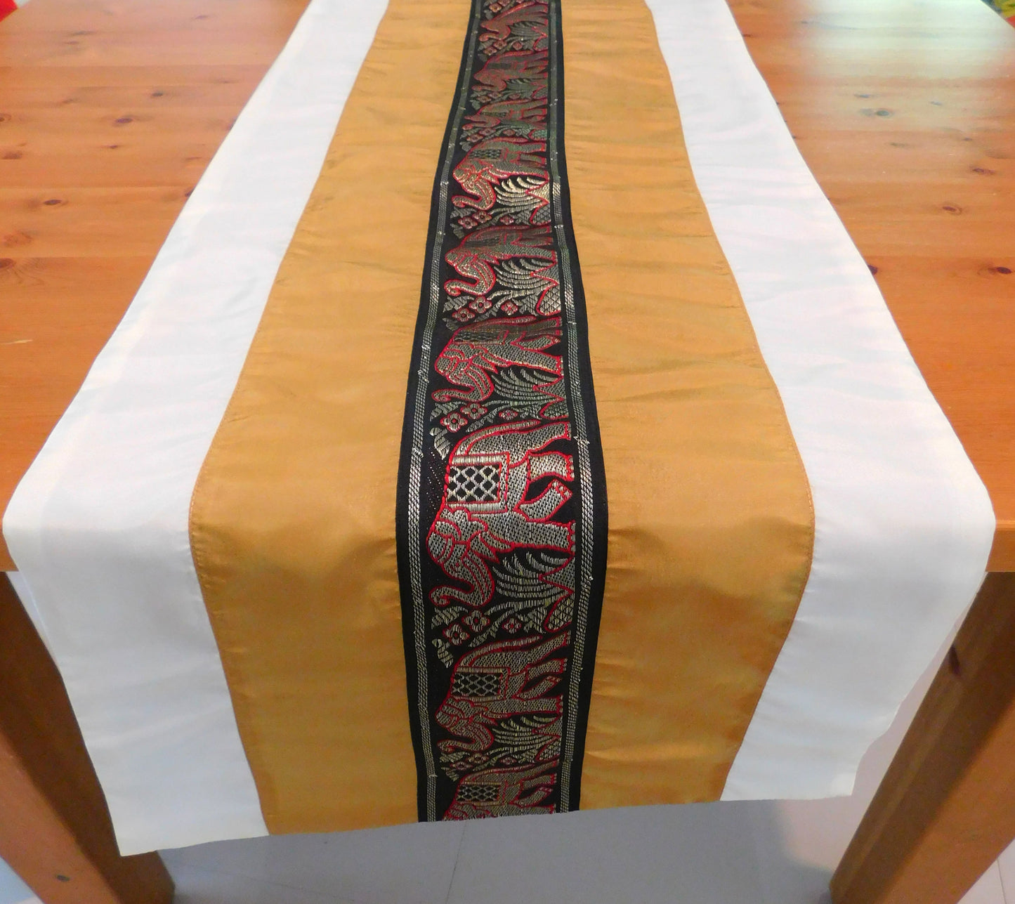 Chemin de table bicolore avec bordure éléphant Festival de Noël Anniversaire Fête de mariage Salon Cuisine Nappe en soie thaïlandaise Soie thaïlandaise
